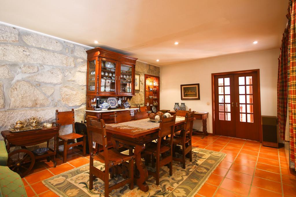 הוילה Vilar do Pinheiro Casa Da Miza מראה חיצוני תמונה